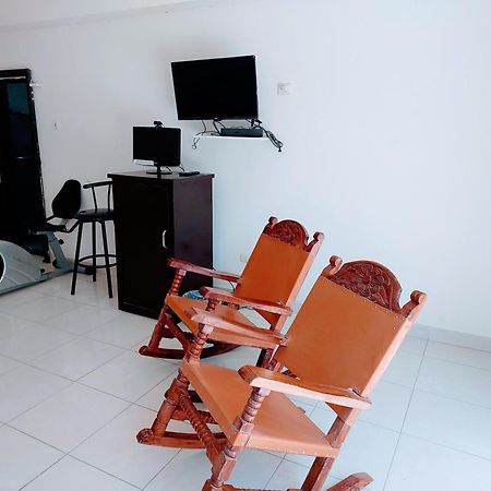 Departamento 23 Centrico , Confortable , Cerca De Galerias Mall , Vado Del Rio , Pepsi , Consulado, Cas 埃莫西约 外观 照片